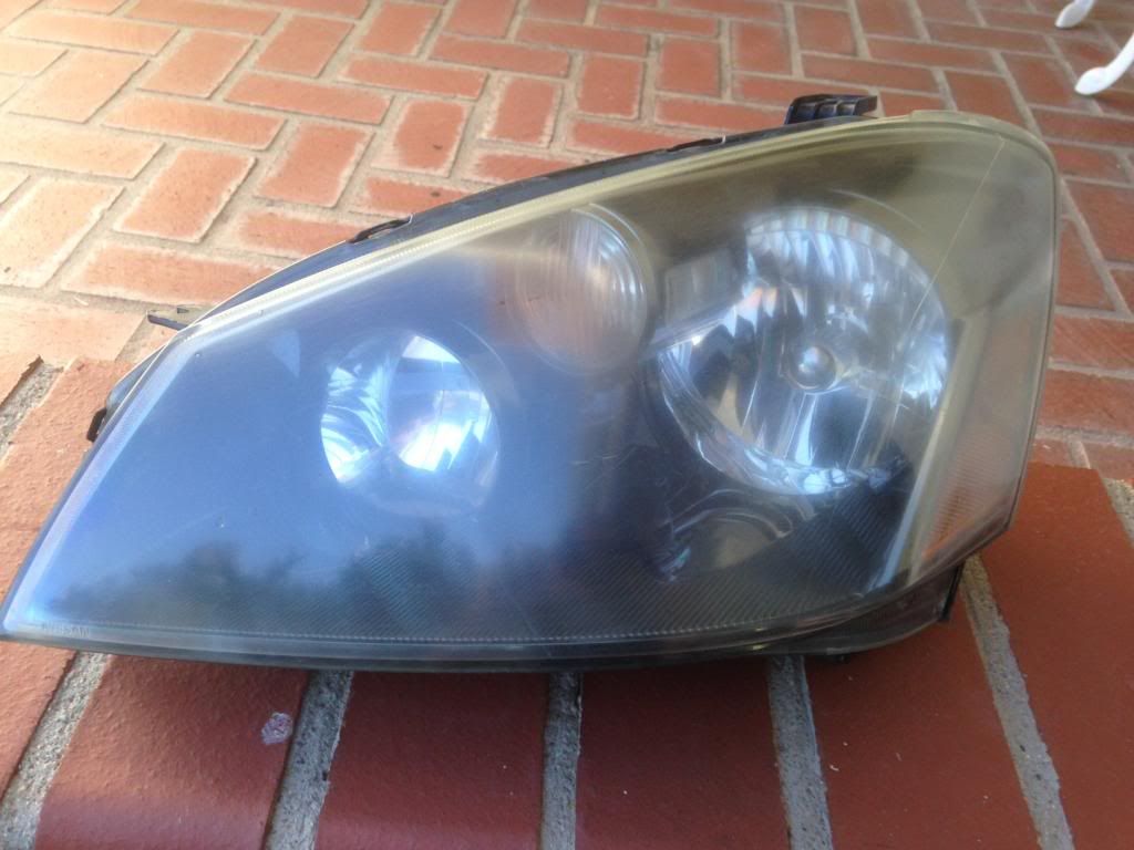 05 06 Nissan Altimae Left (Driver Side) headlight OEM, Factory photo photo1_zps2377124f.jpg