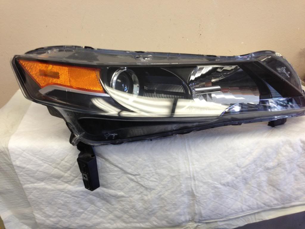 2012 12 Acura TL Right (passenger Side) Xenon Headlight OEM photo photo1_zpsd00fcb07.jpg