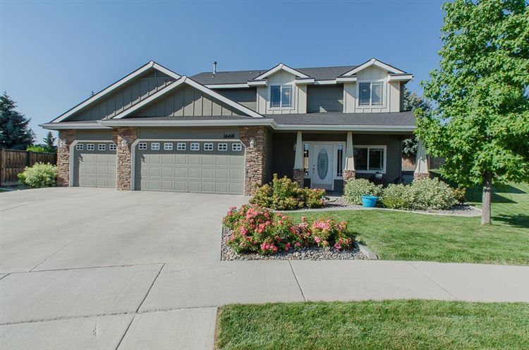 1668 W Puzzle Creek Ct Meridian ID 83642