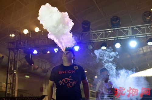 北京电子烟博览会举行无限制蒸汽大赛