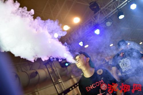 北京电子烟博览会举行无限制蒸汽大赛