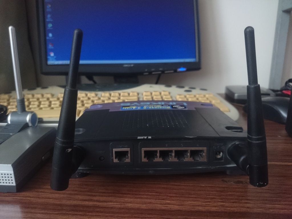 Thanh lý SSK box, Router Linksys like new 99% - 8